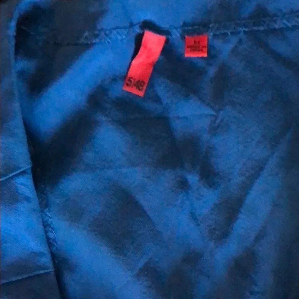 Beautiful Blue Ribbed Top Size Medium - Picture 3 of 4